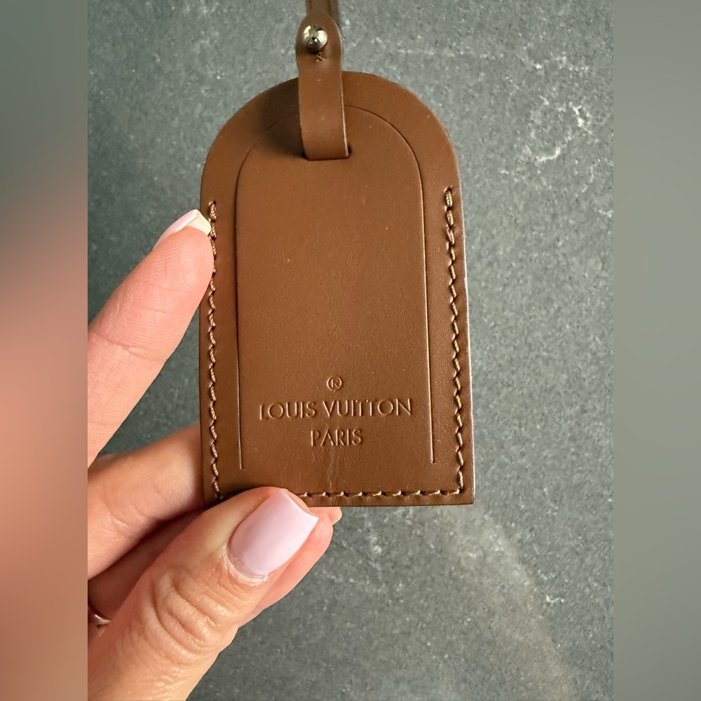 Louis Vuitton Carmel Tag